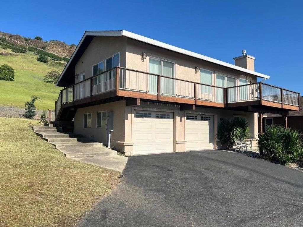 629 Poker Flat Road
