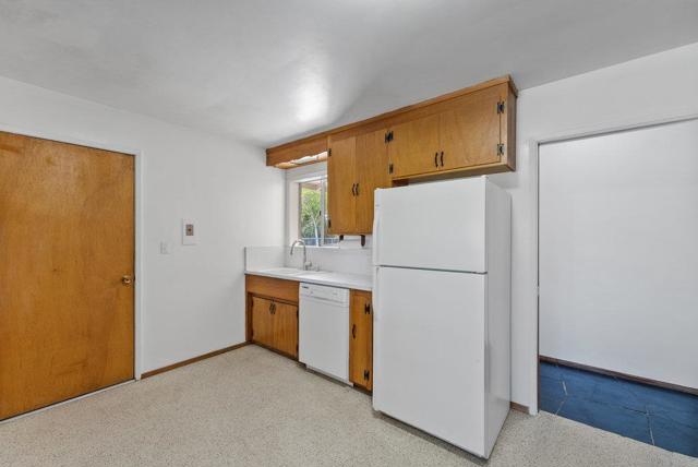 2107 Chanticleer Avenue, Santa Cruz CA: https://media.crmls.org/mediaz/e97357a7-5b9a-4f98-a7d6-dac6f1c342cd.jpg