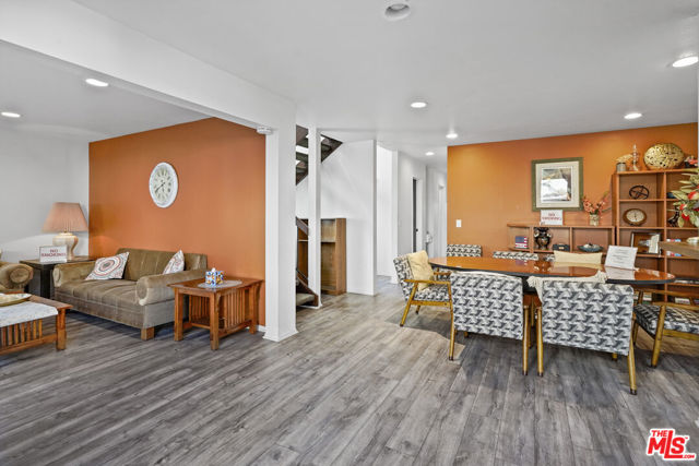 5245 Coldwater Canyon Avenue, Sherman Oaks CA: https://media.crmls.org/mediaz/e9746691-5605-41c7-951a-544d1ccf450a.jpg