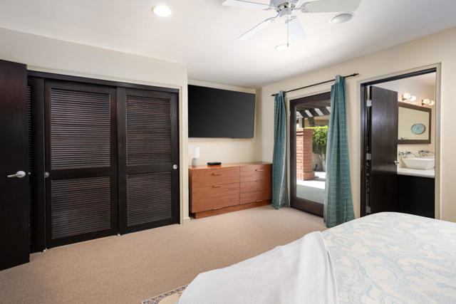 2345 S Cherokee Way, Palm Springs CA: https://media.crmls.org/mediaz/e9750624-2d30-417d-9d95-58ac1ec2fa40.jpg