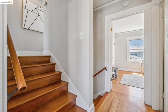 749 Mckinley Ave, Oakland CA: https://media.crmls.org/mediaz/e9751e22-2faa-4eaf-a931-1ba0643c15fd.jpg
