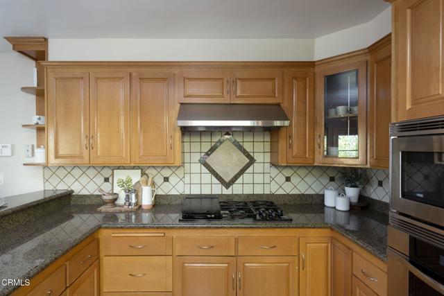 Detail Gallery Image 14 of 41 For 1896 E Mountain St, Pasadena,  CA 91104 - 4 Beds | 2/1 Baths