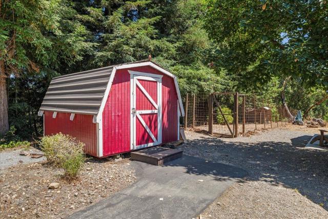 22196 Summit Road, Los Gatos CA: https://media.crmls.org/mediaz/e975ce3a-f24a-4a30-8585-523a53f38f2d.jpg