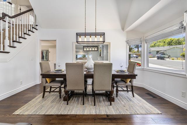 3868 Orion Ct, Pleasanton CA: https://media.crmls.org/mediaz/e975d22b-4a92-4df0-92d5-64e726814353.jpg