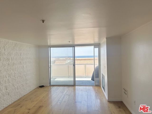 615 Esplanade, Redondo Beach, California 90277, 1 Bedroom Bedrooms, ,1 BathroomBathrooms,Residential,For Sale,Esplanade,24421697