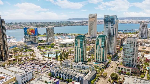 120 Island, San Diego CA: https://media.crmls.org/mediaz/e976aaf1-9de4-4e45-a2f2-ddde272d4df0.jpg