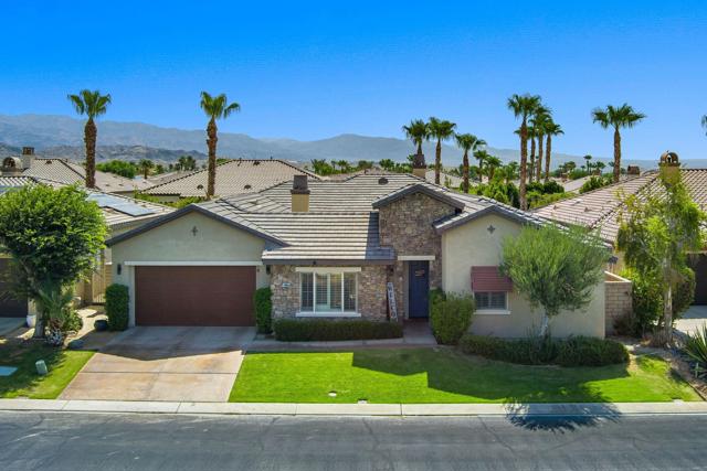 40844 Piazza Del Paradiso, Indio CA: https://media.crmls.org/mediaz/e976dfd2-be51-4286-86d3-ed5c1cc3b010.jpg