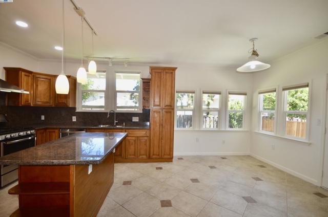 4544 Thornton Ave, Fremont CA: https://media.crmls.org/mediaz/e9774e67-6837-4aab-987d-c2be90f7e46c.jpg