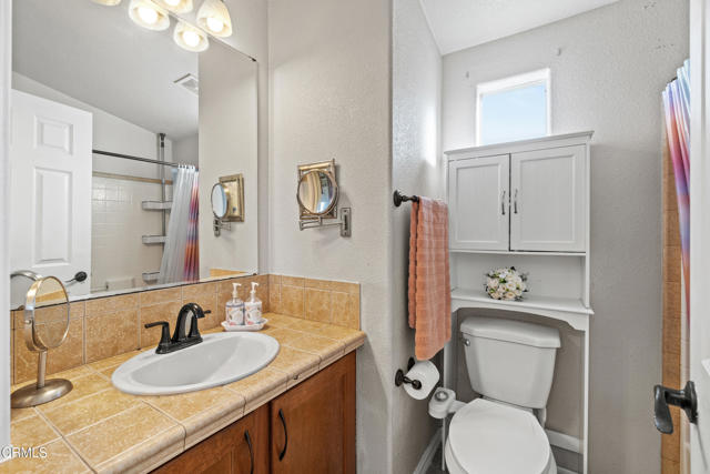 Detail Gallery Image 19 of 40 For 24 via Rosal #24,  Camarillo,  CA 93012 - 2 Beds | 2 Baths