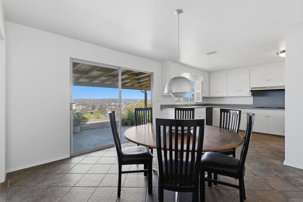 5561 Drover Street - photo 14