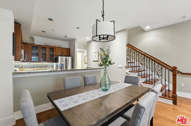 2020 Holly Drive, Los Angeles CA: https://media.crmls.org/mediaz/e978fd92-69f6-41a0-b9dc-6ce0bd7b5045.jpg