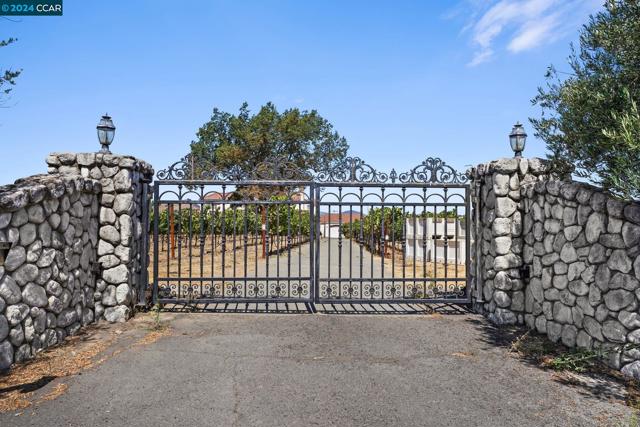 Image 8 of 60 For 5267 Old Sonoma Rd