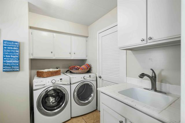 3439 Don Lorenzo Drive, Carlsbad CA: https://media.crmls.org/mediaz/e97964bb-1d1c-4fa6-a34d-7776e7d0e94f.jpg