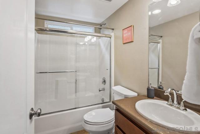 1616 Pegasus Way, San Marcos CA: https://media.crmls.org/mediaz/e97a80c5-8547-4033-a3ad-e04a027a7f12.jpg