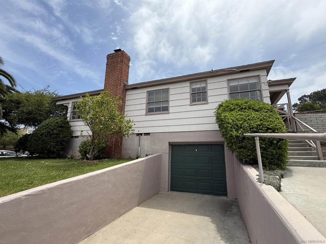 1205 Park Row, La Jolla CA: https://media.crmls.org/mediaz/e97a83c2-b959-4292-a9b0-803e82dd8151.jpg