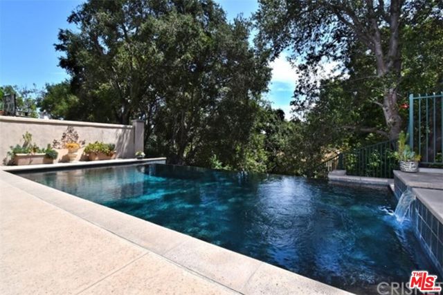 4342 Park Verdi, Calabasas CA: https://media.crmls.org/mediaz/e97c01fa-71c0-4ed7-9d75-adc55e9c17d1.jpg