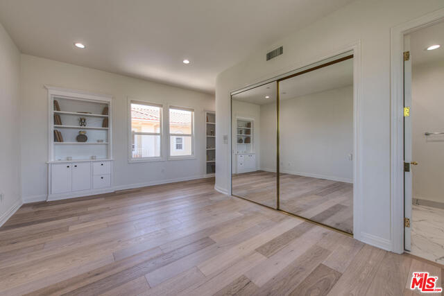 3791 WINFORD Drive, Tarzana CA: https://media.crmls.org/mediaz/e97c1f75-51fb-4da4-8ddc-7f489f539765.jpg