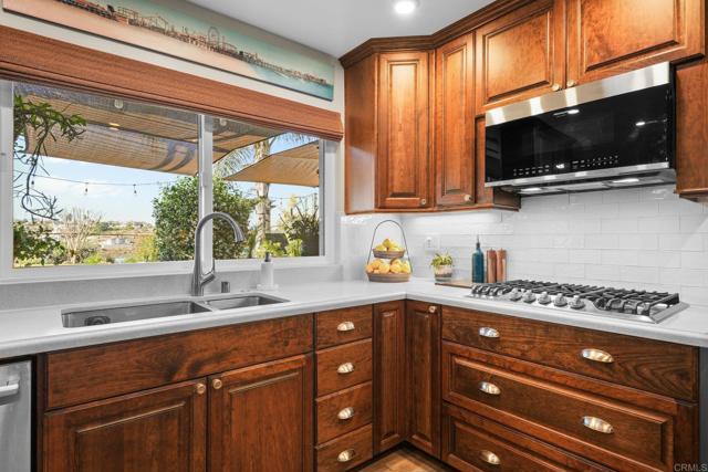 Image 9 of 47 For 3818 Via Escuda