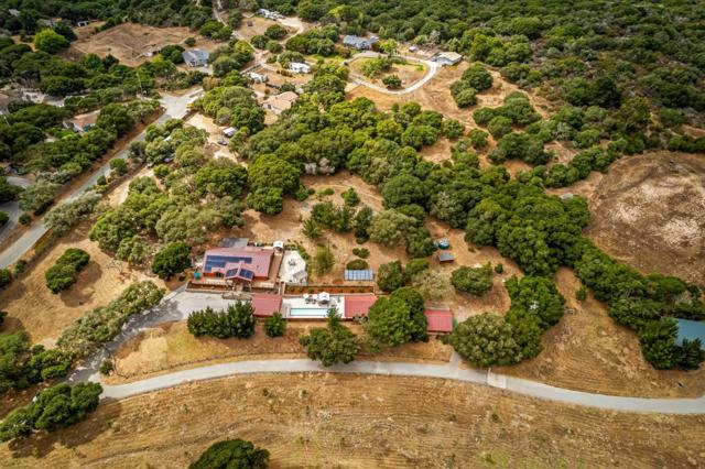 8697 Dyer Road, Salinas CA: https://media.crmls.org/mediaz/e97cee0c-6c57-4fe3-8a46-7773c61c39aa.jpg