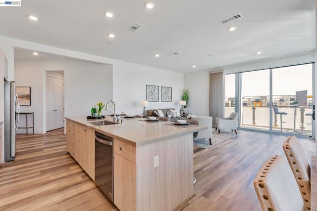 45128 Warm Springs Blvd, Fremont CA: https://media.crmls.org/mediaz/e97d02d3-2560-426b-a3f3-e5d43f7f4bdf.jpg