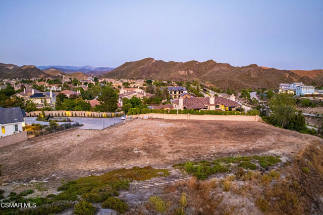 4221 Goldstone Lane, Simi Valley CA: https://media.crmls.org/mediaz/e97d0ff0-5604-40ec-b114-f5573f695a67.jpg