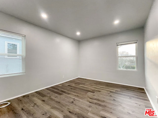 1103 Ocean Park Boulevard, Santa Monica CA: https://media.crmls.org/mediaz/e97d2e5d-a221-46f9-917a-460d5c40f1f2.jpg