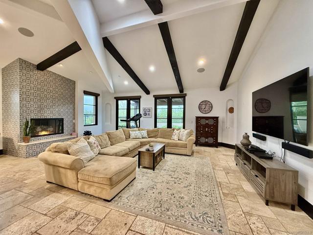 14911 Encendido, San Diego CA: https://media.crmls.org/mediaz/e97d8572-1f1a-4782-8be8-628529cc0820.jpg