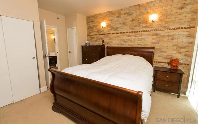 425 W Beech St, San Diego CA: https://media.crmls.org/mediaz/e97d931b-caa3-4e0b-96d9-bd391e90f7ea.jpg