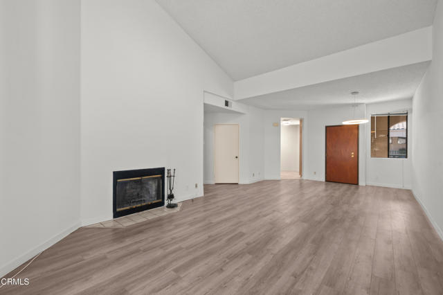 Detail Gallery Image 11 of 38 For 4201 via Marisol #330,  Los Angeles,  CA 90042 - 2 Beds | 2 Baths