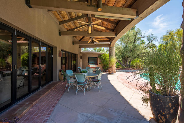 73297 Grapevine Street, Palm Desert CA: https://media.crmls.org/mediaz/e97e2b13-eb6f-43d2-9e61-a23ea603bd34.jpg