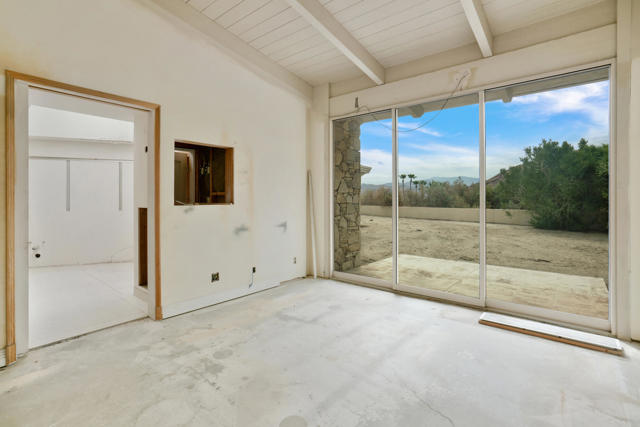 925 W Coronado Avenue, Palm Springs, CA 92262