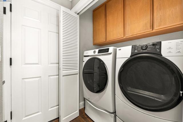 3746 La Costa Ave, Castro Valley CA: https://media.crmls.org/mediaz/e97ecab8-f7af-4b13-aff6-d370d2f68f82.jpg