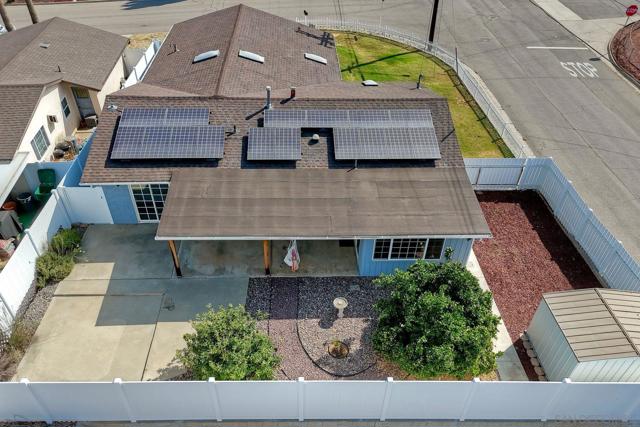9158 Heatherdale St, Santee CA: https://media.crmls.org/mediaz/e97fbbec-8c58-4da0-98e6-18357a534774.jpg