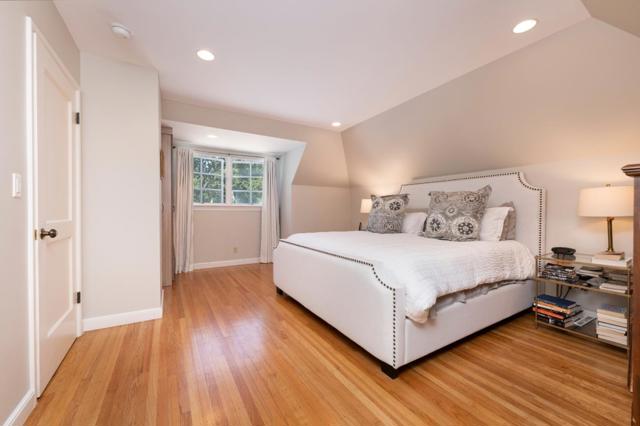 2820 Adeline Drive, Burlingame CA: https://media.crmls.org/mediaz/e97fdc7b-b93a-4922-b213-8b1f726a1840.jpg