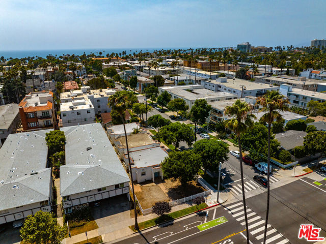522 - 532 Idaho Avenue, Santa Monica CA: https://media.crmls.org/mediaz/e980f246-fc7a-47c0-9d0f-bb896fa2df3d.jpg