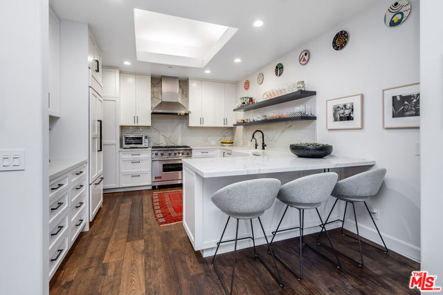 1925 Curson Place, Los Angeles CA: https://media.crmls.org/mediaz/e981073b-4065-4a07-8d4c-5096f6460c82.jpg