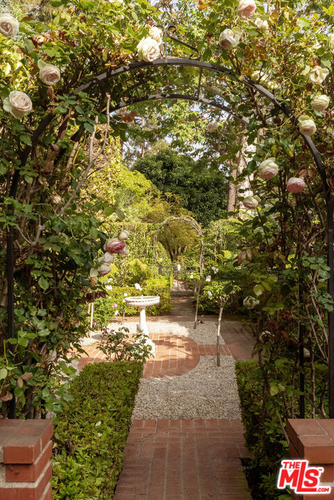 MLS #25552905 img 16