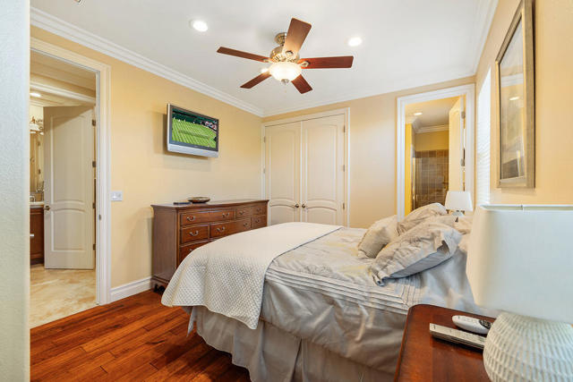 9 Via Santanella, Rancho Mirage CA: https://media.crmls.org/mediaz/e981b34a-239b-41de-9961-012c6b56cd79.jpg