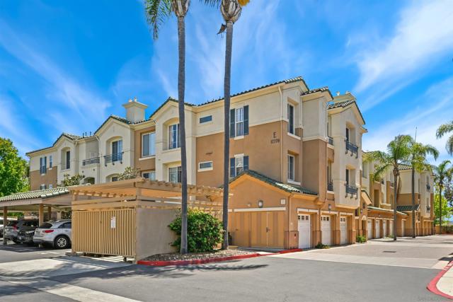 12370 Carmel Country Rd, San Diego CA: https://media.crmls.org/mediaz/e981fe59-785d-4f2e-aa7c-8d312ee023f5.jpg