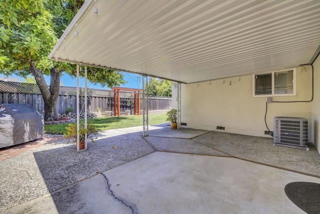 6175 Oneida Drive, San Jose CA: https://media.crmls.org/mediaz/e9821340-9d0f-4077-9757-d231e3abafcd.jpg