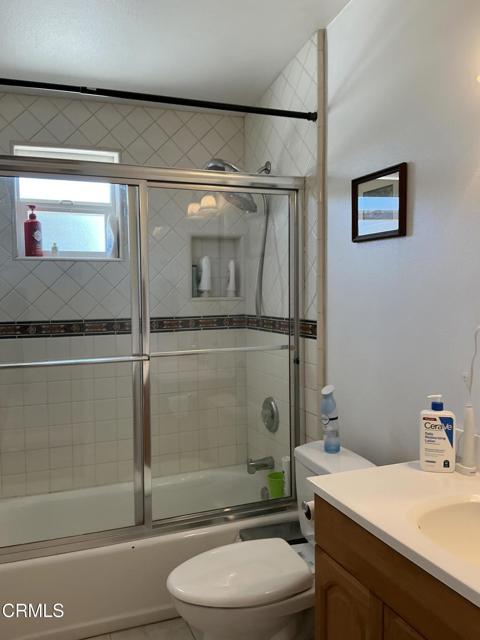 285 Second Street, Moorpark CA: https://media.crmls.org/mediaz/e9822e54-e39e-4b27-a8a6-133f42b60ee0.jpg