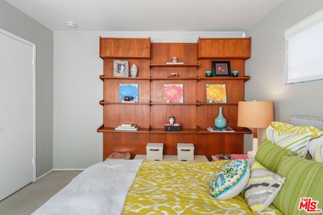 1313 Corona Drive, Glendale CA: https://media.crmls.org/mediaz/e982bf8a-d93d-4012-a945-25422e1f46b5.jpg
