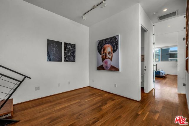 17 North Venice Boulevard photo 14