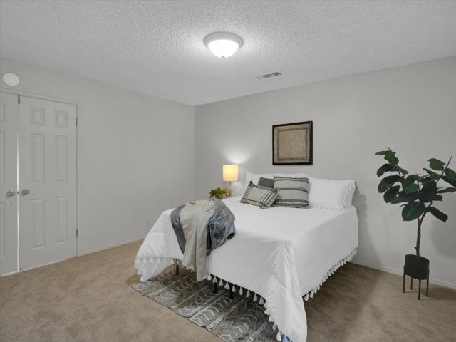3559 Vernal Avenue, Merced CA: https://media.crmls.org/mediaz/e9846a14-3b4d-4e6e-8fa8-9acec737bcb1.jpg