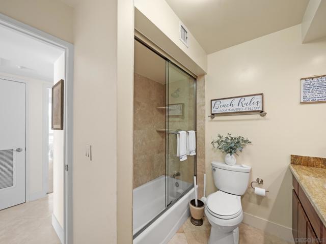 1810 Avenida Del Mundo, Coronado CA: https://media.crmls.org/mediaz/e9858a84-9fc6-4d3e-85ab-02d9df756a13.jpg