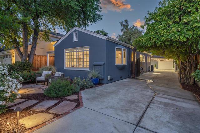 1018 Delmas Avenue, San Jose CA: https://media.crmls.org/mediaz/e985e716-37af-4bd0-a664-7f2c22b8c7a3.jpg