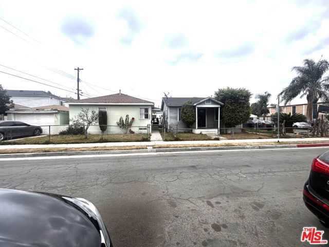 13712 Vesta Avenue, Compton, California 90222, ,Multi-Family,For Sale,Vesta,25523285