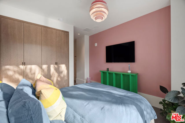 8420 W Sunset Boulevard, West Hollywood CA: https://media.crmls.org/mediaz/e986c840-d267-447d-b8ee-d9824b2b19a0.jpg