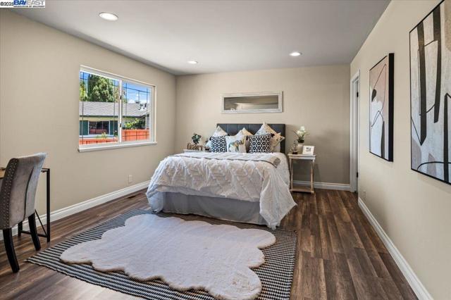 28399 CUBBERLEY CT, Hayward CA: https://media.crmls.org/mediaz/e98729a0-78a5-402e-a8bf-692e36ee073b.jpg