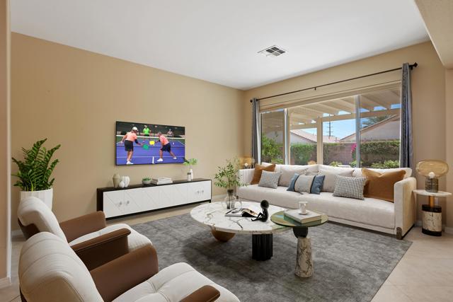 78987 Spirito Court, Palm Desert CA: https://media.crmls.org/mediaz/e9886088-0da8-4f62-8efd-078590903b79.jpg